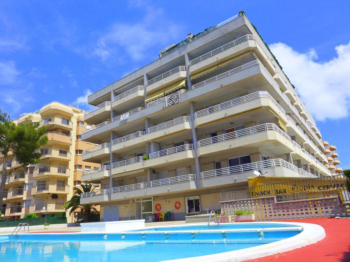 Rentalmar Zahara Family Suites Salou Exterior foto